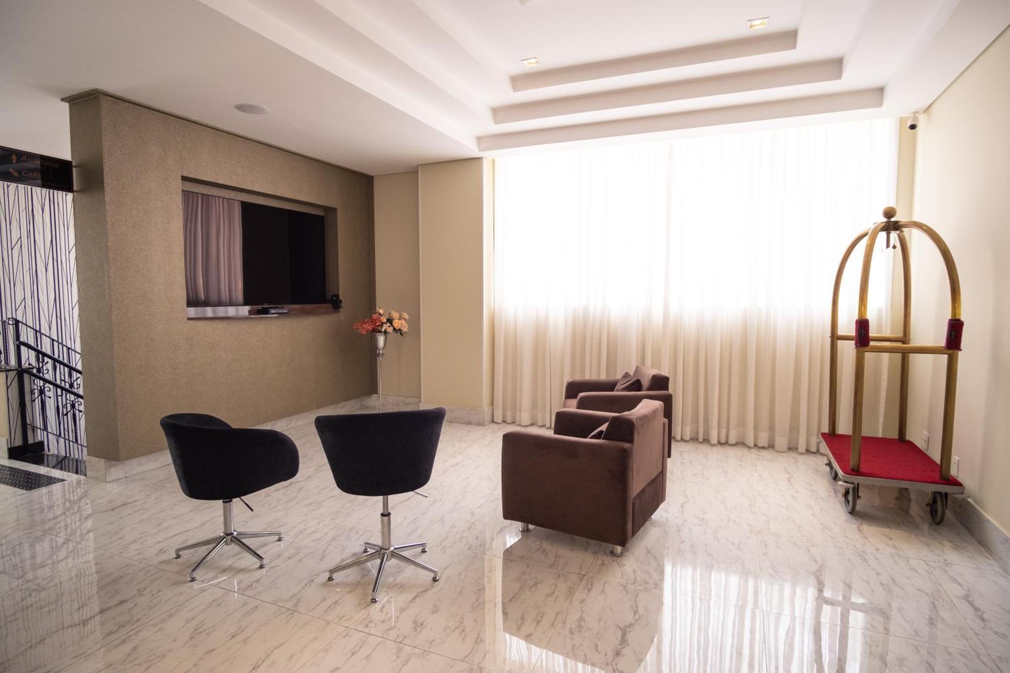 Padom Business Hotel Braganca Paulista Exterior photo